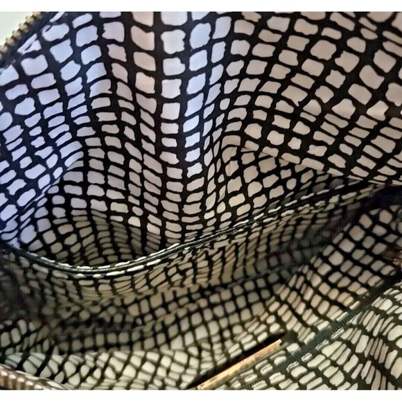 Urban Expressions Bag Black Crossbody Vegan Leather Fold-Flap Shoulder Purse - Picture 8 of 12